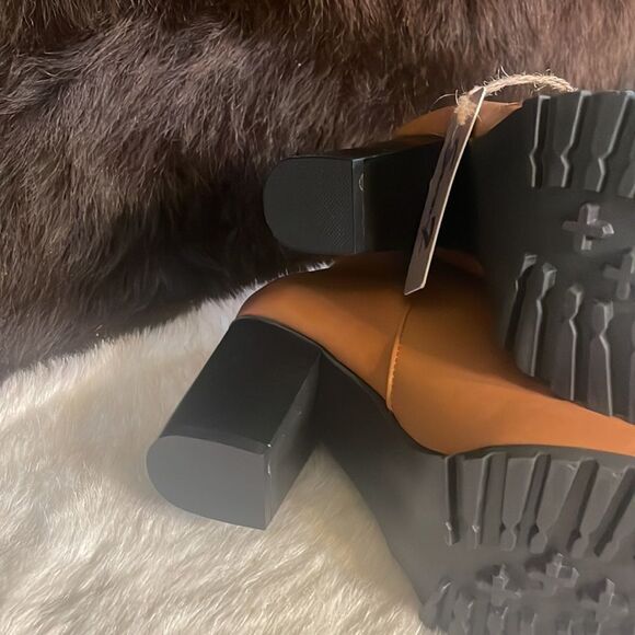 Seven ankle booties 11 (5442) NWT - Picture 4 of 9